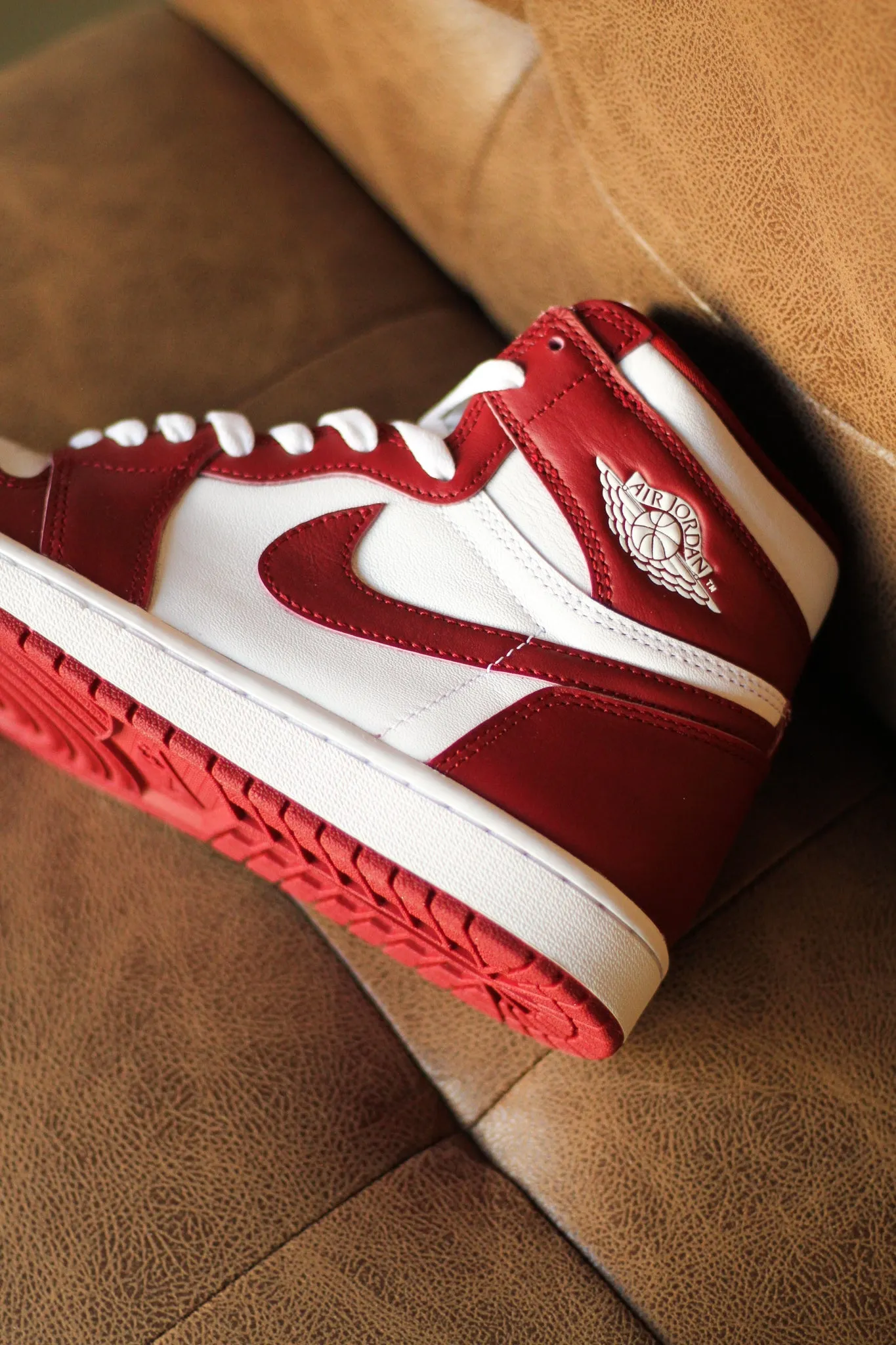AIR JORDAN 1 RETRO HIGH OG "TEAM RED"