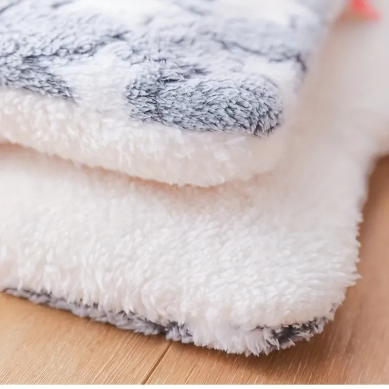 Cozy Pet Mats Plush Indoor Blankets for Warmth