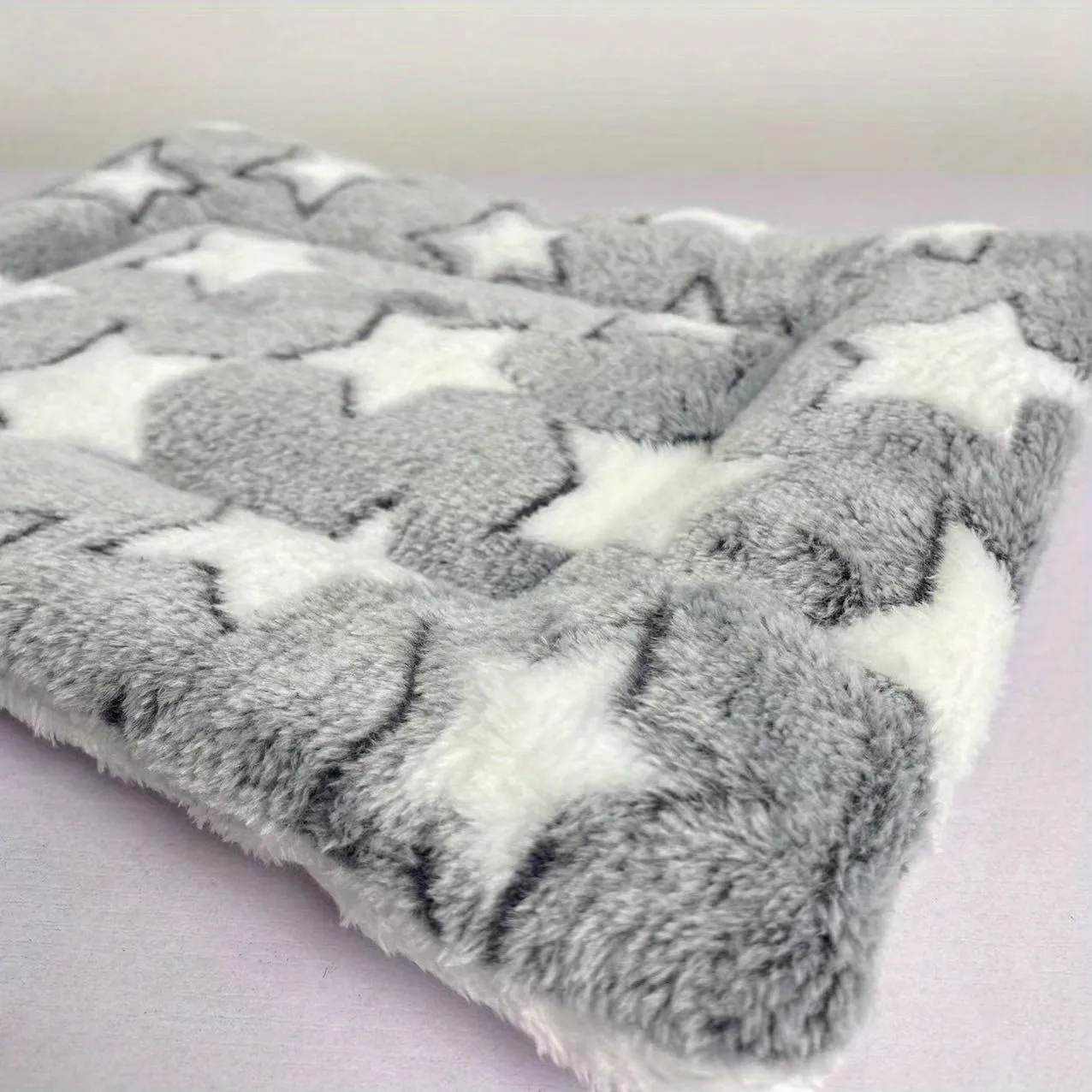 Cozy Pet Mats Plush Indoor Blankets for Warmth