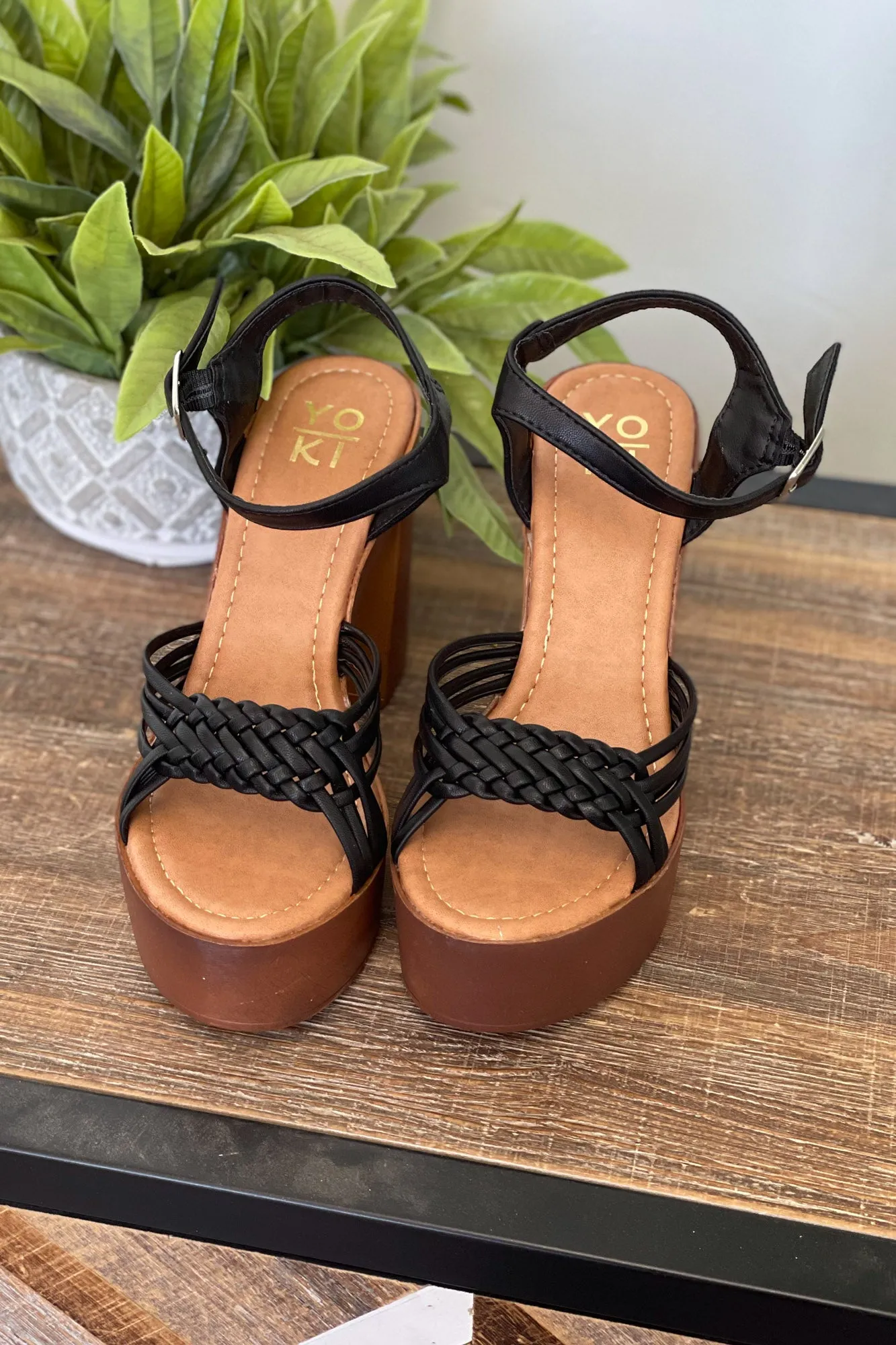 Louise Heel: Black