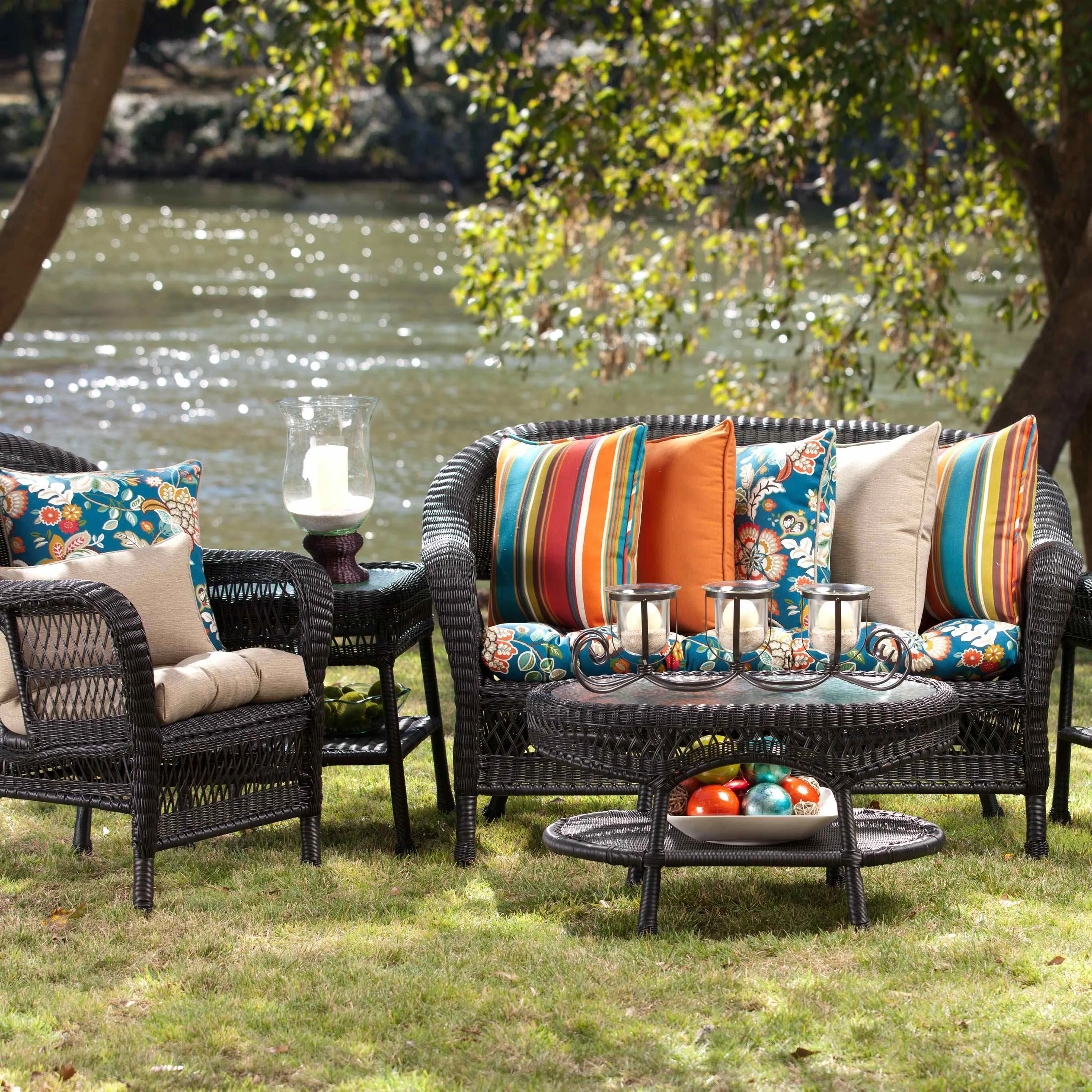Telfair Peacock Wicker Loveseat Cushion